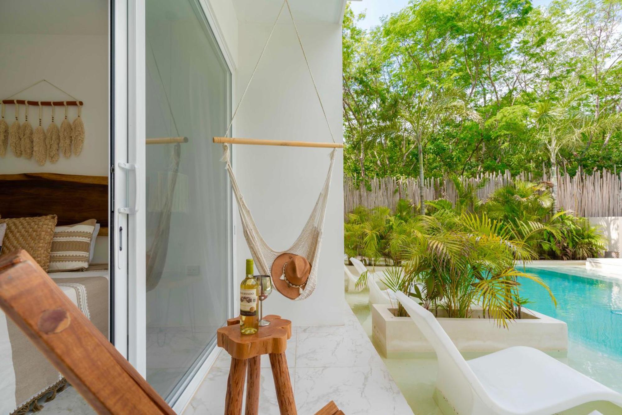 Beautiful Swim-Up Studio With Private Terrace, Pool And Jungle Gym تولوم المظهر الخارجي الصورة